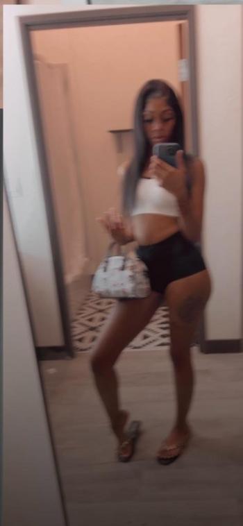 Peaches, 23  female escort, Fort Worth