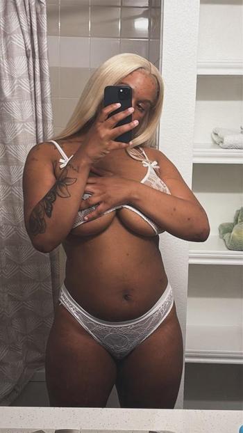 Ginger , 21  female escort, Fort Worth