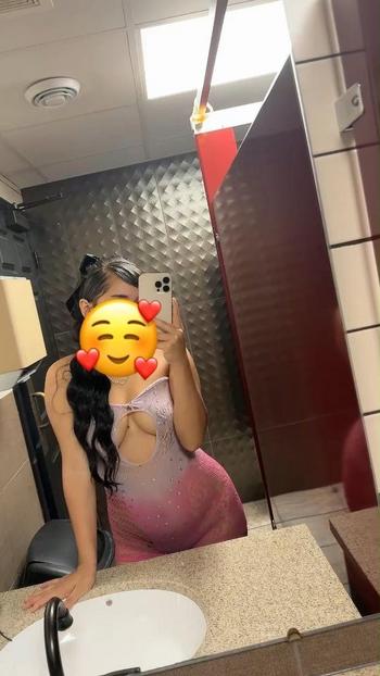 Bella, 23  female escort, Fort Worth